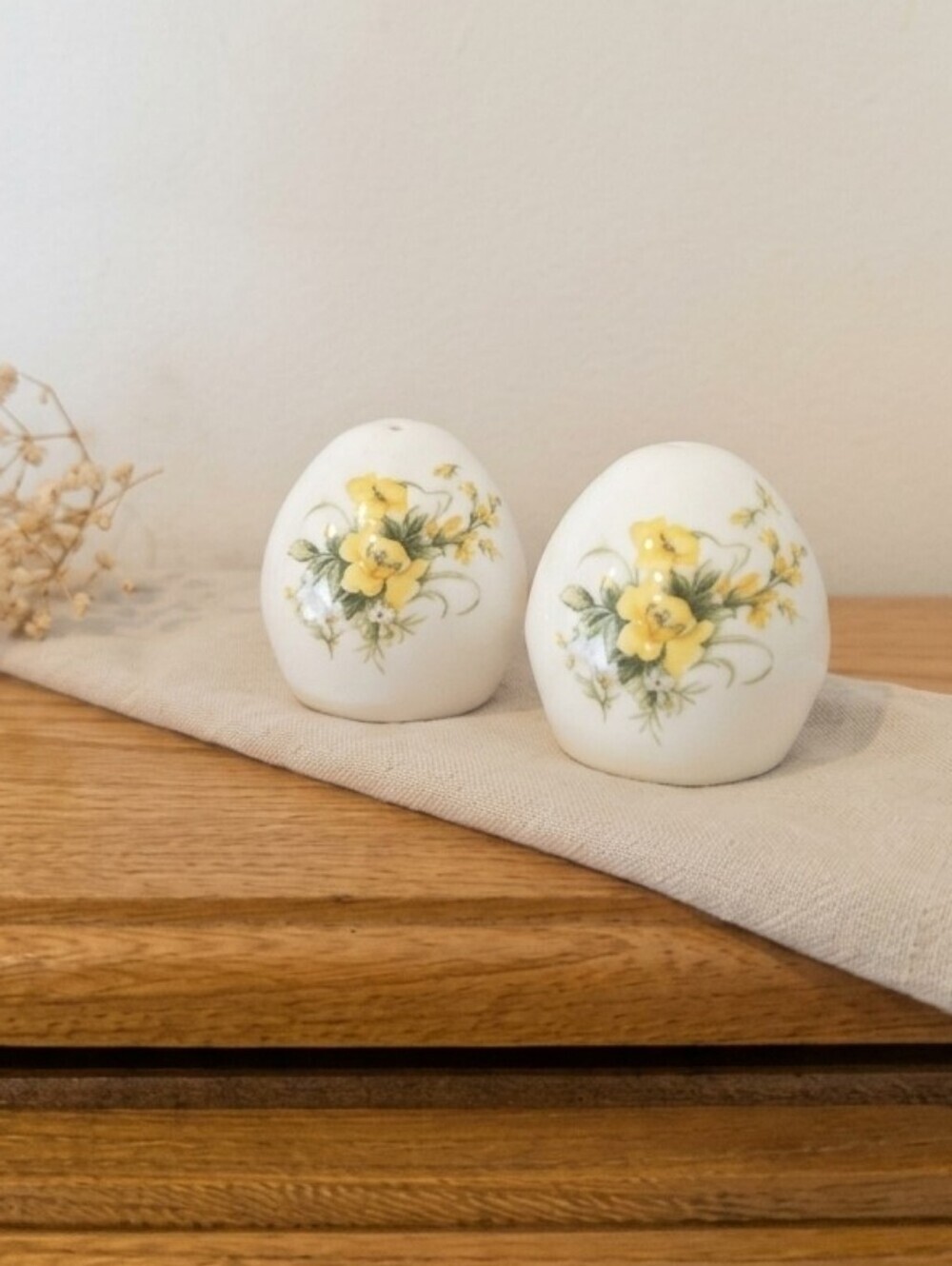 Vintage Sandford Fine Bone China Egg Salt and Pepper Shakers Made in England